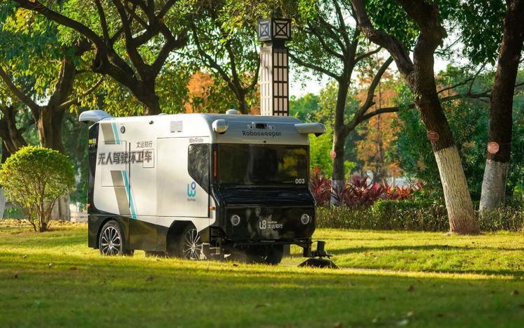 Autonomous Cleaning Fleet "WeRide Wobosweeper S1"