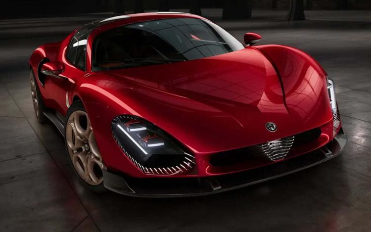 Sound of the iconic Alfa Romeo 33 Stradale 1