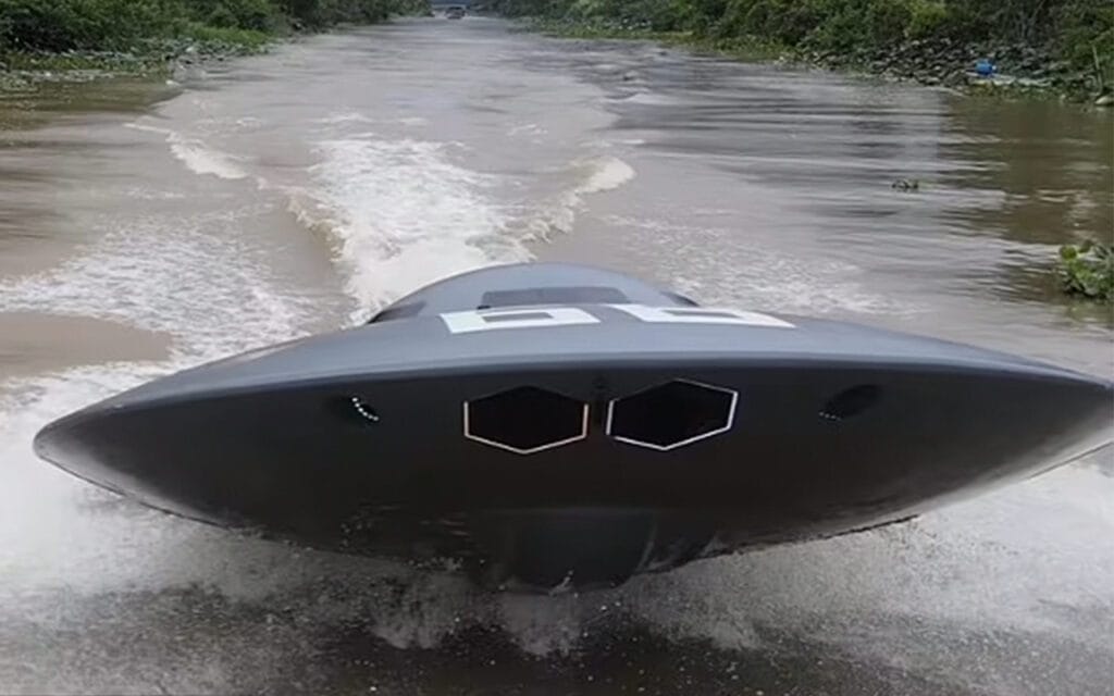 Floating UFO Boat 2