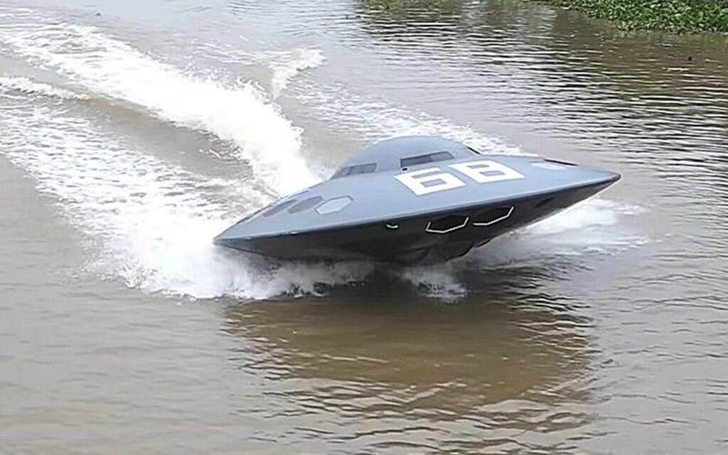 Floating UFO Boat 3