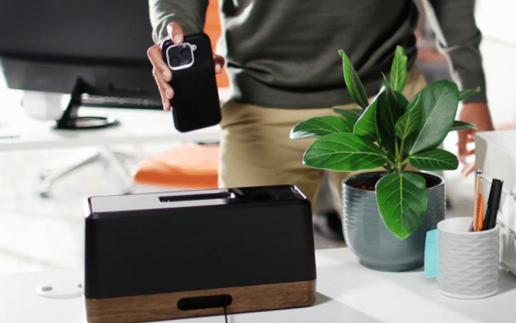 Charging Your Phone in Two Seconds Is Now Possible 1